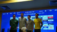 Pelatih Timnas Indonesia, Simon McMenemy, menganggap pertandingan melawan Malaysia sebagai ajang pertaruhan kebanggaan bangsa. (Bola.com/Muhammad Adiyaksa)