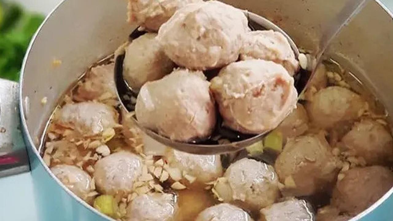 7 Resep Bakso Rumahan Empuk dan Gurih: Simpel, Mudah Dibuat, & Anti Gagal