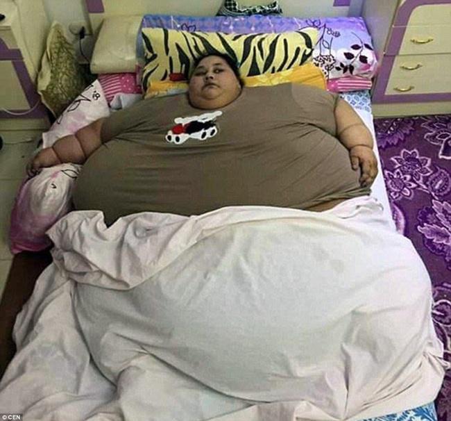 Eman Ahmed hanya bisa terbaring di atas tempat tidur selama 25 tahun | Photo: Copyright asiantown.net