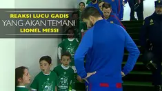 Sebelum laga Real Betis melawan Barcelona, gadis ini beruntung bisa menemani Lionel Messi ke tengah lapangan, ini dia reaksinya