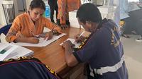 Sebanyak 213 buruh di Pelabuhan Tenau, Kupang, Nusa Tenggara Timur (NTT) mengikuti program pemeriksaan kesehatan gratis saat May Day (Istimewa)