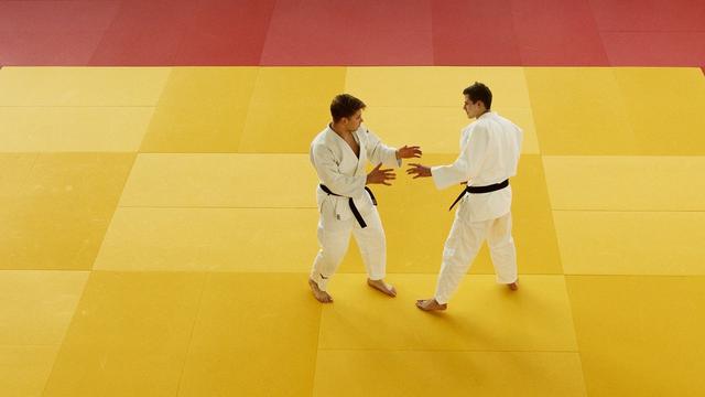 Ilustrasi persaingan