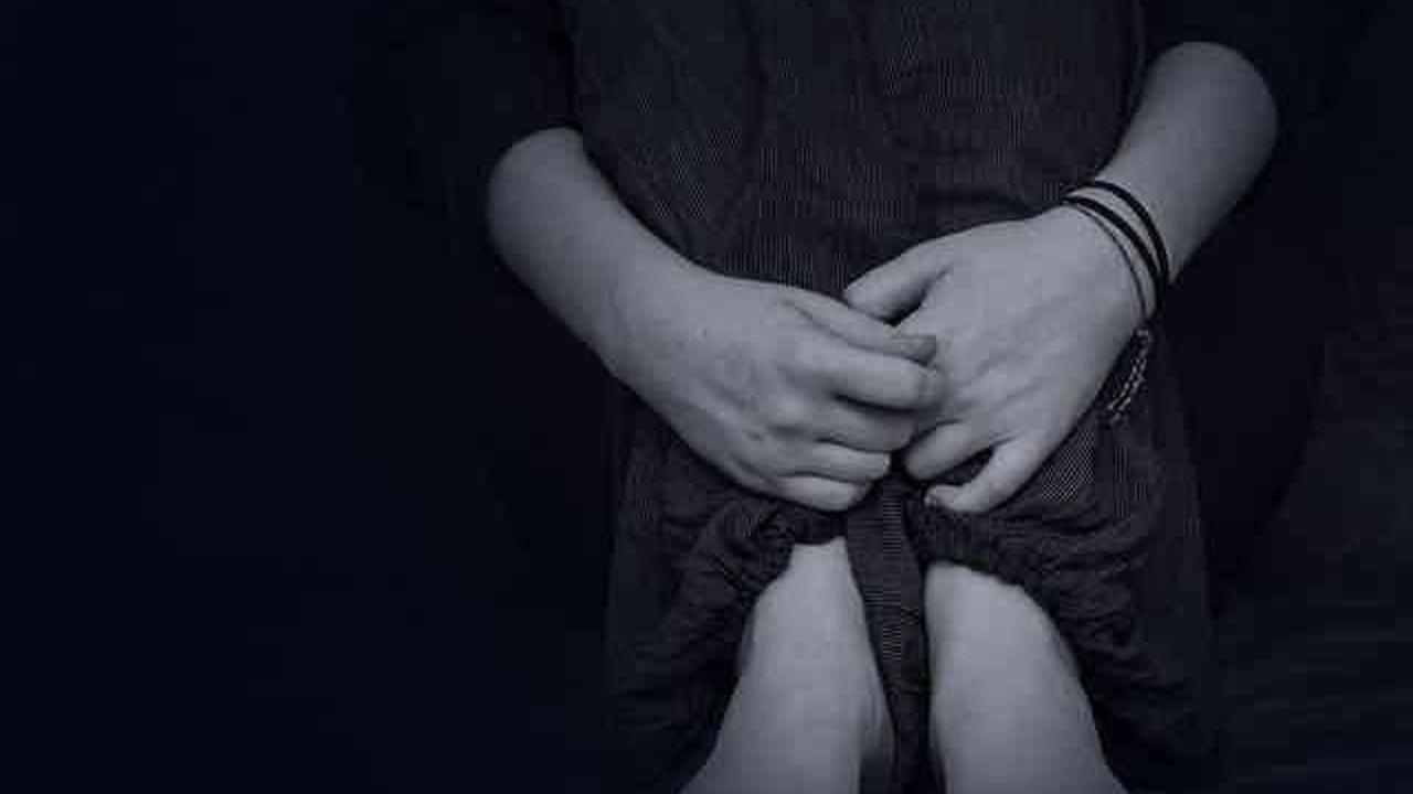 Dukun Desa Sekap Tetangga Selama 15 Tahun di Gunung Batu