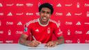 Nottingham Forest mendatangkan Andrey Santos dari Chelsea setelah sang gelandang bertahan asal Brasil tersebut belum mampu menembus skuad utama The Blues. Andrey Santos dipinjam selama semusim hingga akhir musim 2023/2024. (nottinghamforest.co.uk)