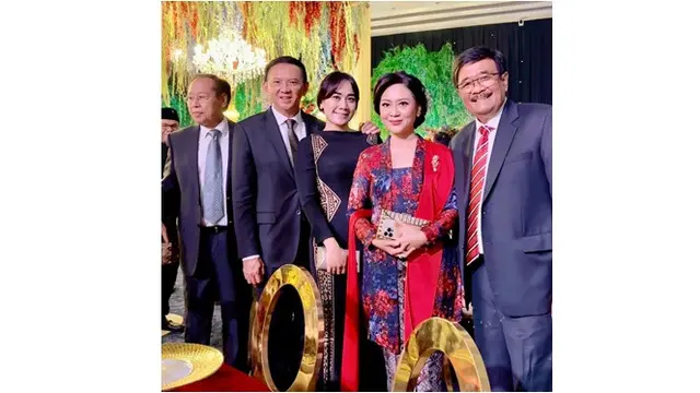 6 Potret Puput Nastiti Istri Ahok di Resepsi Pernikahan Cucu Megawati, Berkarisma