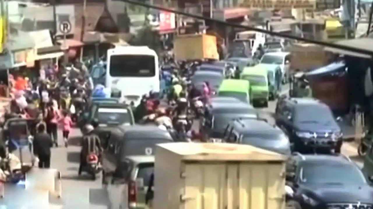 (Lip6 Malam) Macet-Libur