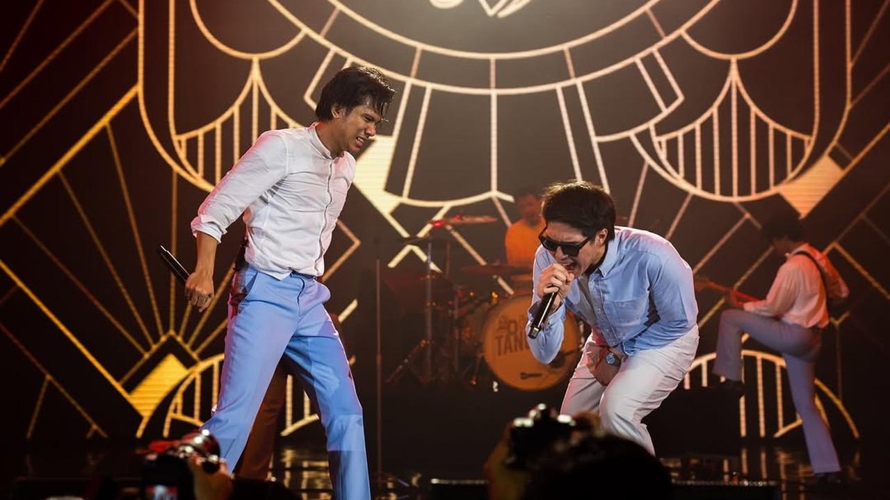 El Rumi Lagi-Lagi Jadi Vokalis Magang The Changcuters, Gayanya Keren!