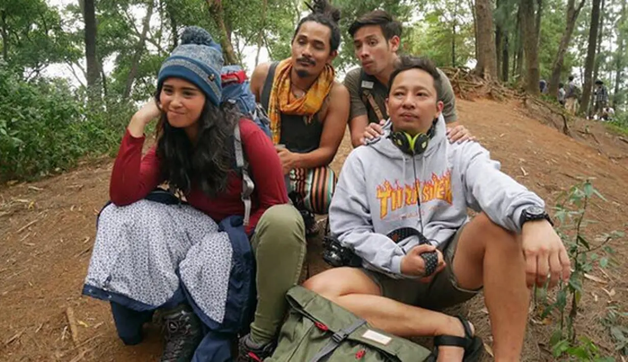 Begitu juga yang dirasakan saat bertemu dengan Tanta. Ringgo yang secara pribadi tidak mengenal Tanta malah bisa akrab setelah terlibat dalam film dengan konsep traveling komedi tersebut. (Instagram/berangkatthemovie_)