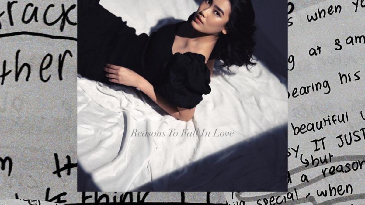 Lirik Lagu Reasons To Fall In Love - Alika - ShowBiz Liputan6.com