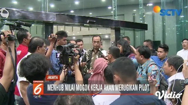 Pilot mengancam mogok kerja, Menhub Budi Karya imbau pilot tak terpengaruh perihal laporan keuangan Garuda Indonesia.