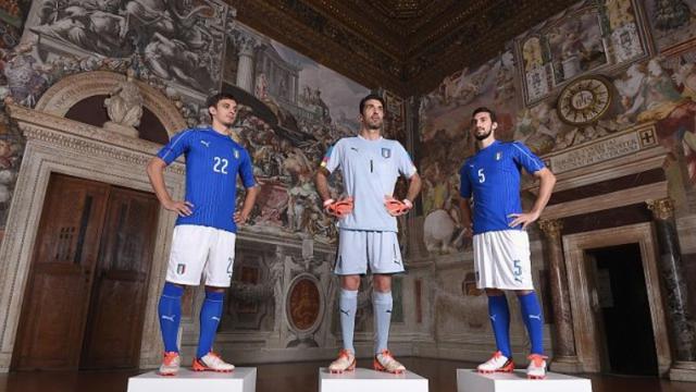 Jersey Baru Timnas Italia
