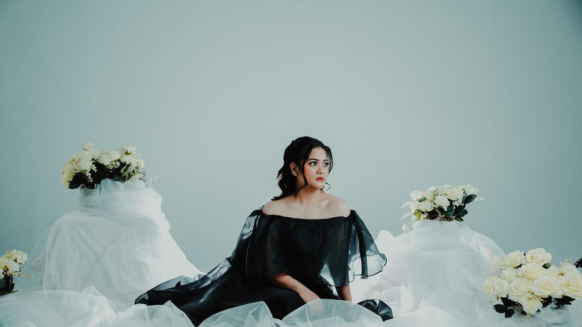 Single Pop Ballad Rasa Ini Tandai Kembalinya Rebecca Quento usai Hiatus