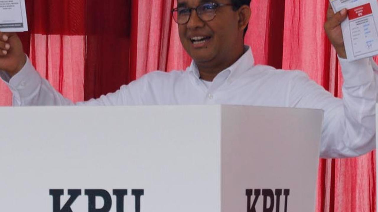 VIDEO: Anies Temukan Amplop Isi Rp200 Ribu Sumbangan Pendukung saat Mau Nyoblos