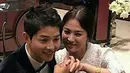 Pasangan pengantin baru Song Joong Ki dan Song Hye Kyo memang selalu menjadi penantian para  penggemarnya. Seperti halnya pernikahan mereka yang berlangsung pada 31 Oktober 2017 lalu. (Instagram/songjoongkionly)