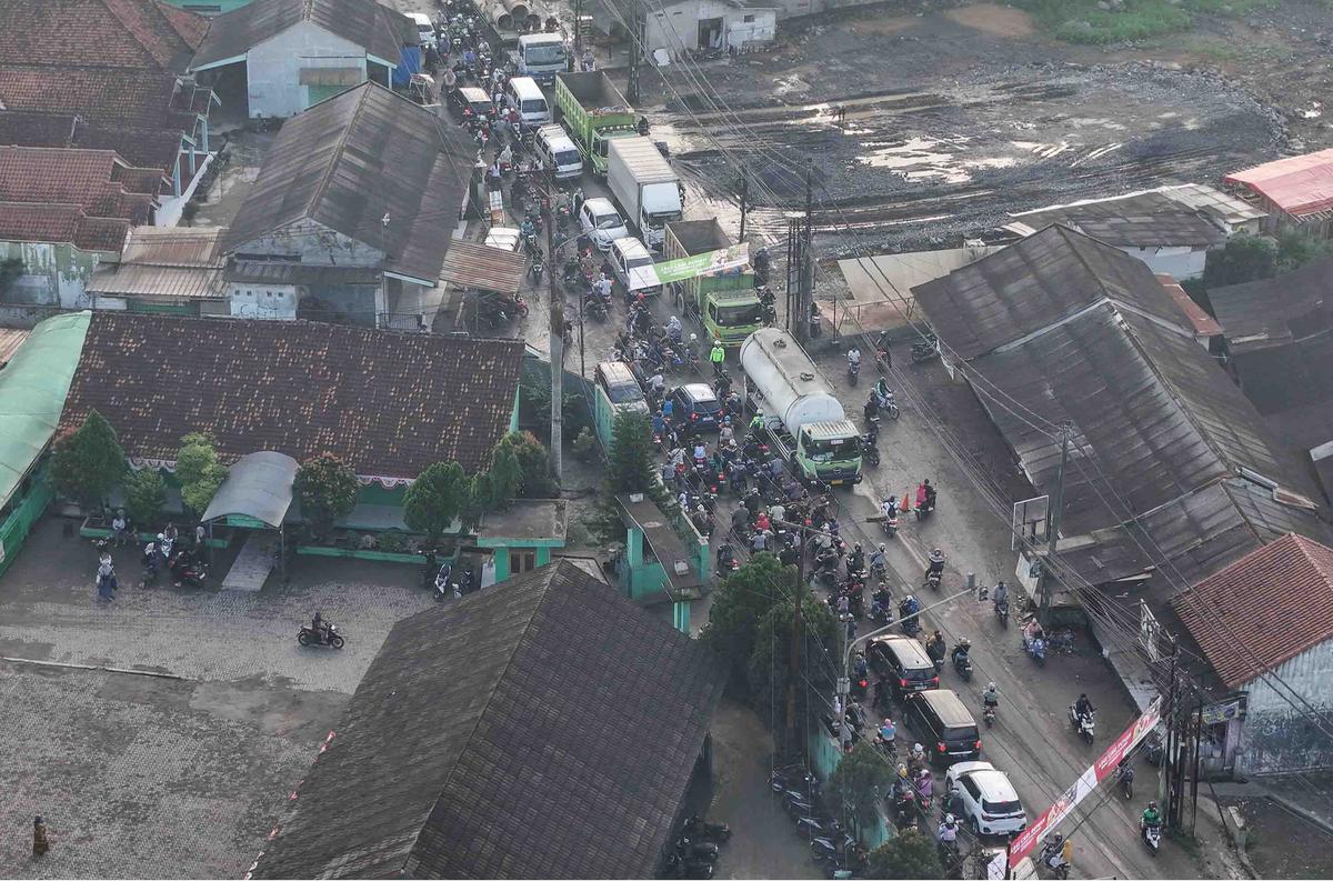 FOTO: Horor Macet Setiap Pagi di Parung Panjang