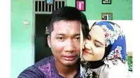 5 Potret Lucu Jomblo Mengkhayal Dicium Pacar Ini Bikin Ngakak (sumber: Instagram.com/ngakakkocak)