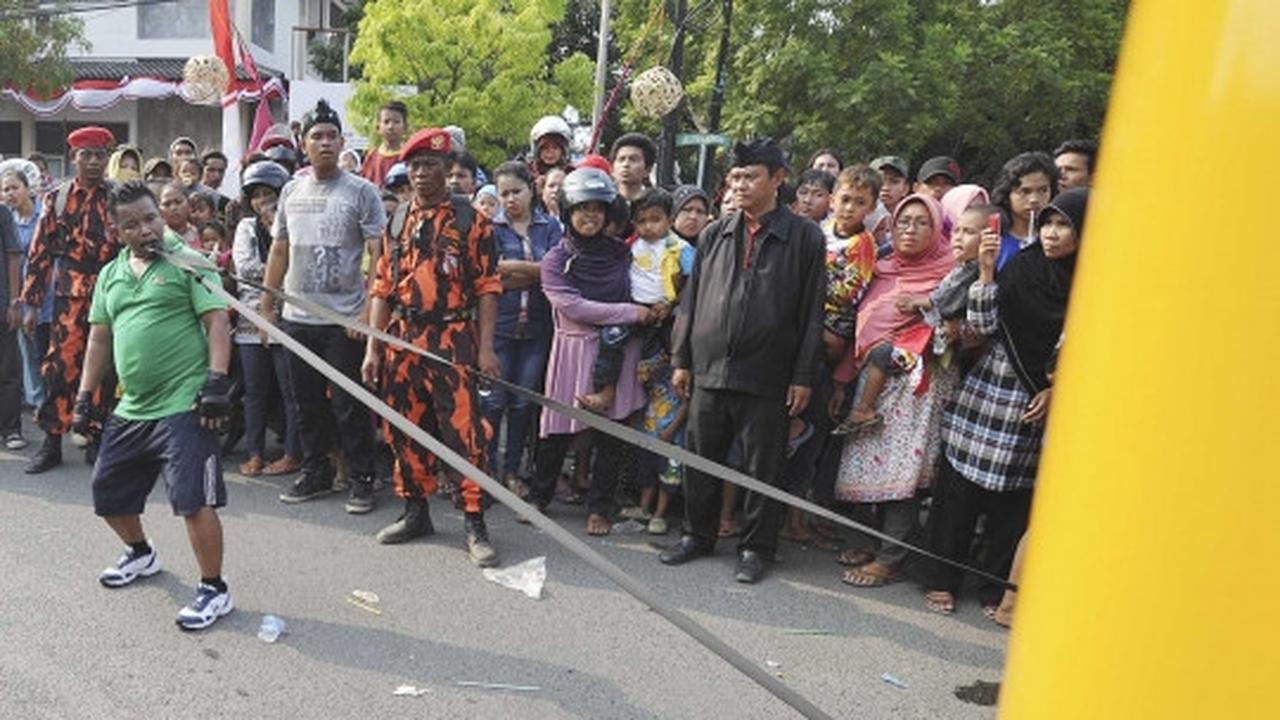 Luar biasa, pria asal Bandung ini punya gigi berkekuatan super