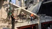 Tertimpa Beton, 11 Pekerja Konstruksi Tewas 16 Selamat
