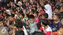Anak-anak korban Gempa terlihat antusias saat mengikuti kegiatan "Trauma Healing" di Pidie Jaya, Aceh, Jumat (9/12). Kegiatan tersebut untuk memulihkan rasa trauma anak-anak korban gempa bumi di Pidie Jaya. (Liputan6.com/Angga Yuniar)