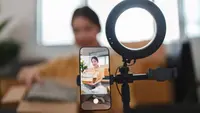 Konten Ramadan Auto Estetik, Ini Deretan Tripod HP Berkualitas yang Wajib Kamu Punya