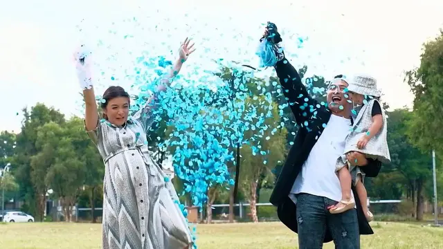 Momen Bahagia Chelsea Olivia dan Glenn Alinskie Ungkap Jenis Kelamin Anak Kedua. (Sumber: YouTube/Alinskie Family)