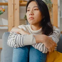 Dijauhi orang-orang di sekitarmu./Copyright&nbsp;Image by tirachardz on Freepik