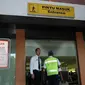 Mulai 10 Januari 2014 kesibukan karyawan PT Angkasa Pura yang berdinas di Bandara Halim Perdanakusuma akan bertambah seiring diresmikannya kembali penerbangan komersil berjadwal (Liputan6.com/Helmi Fithriansyah).