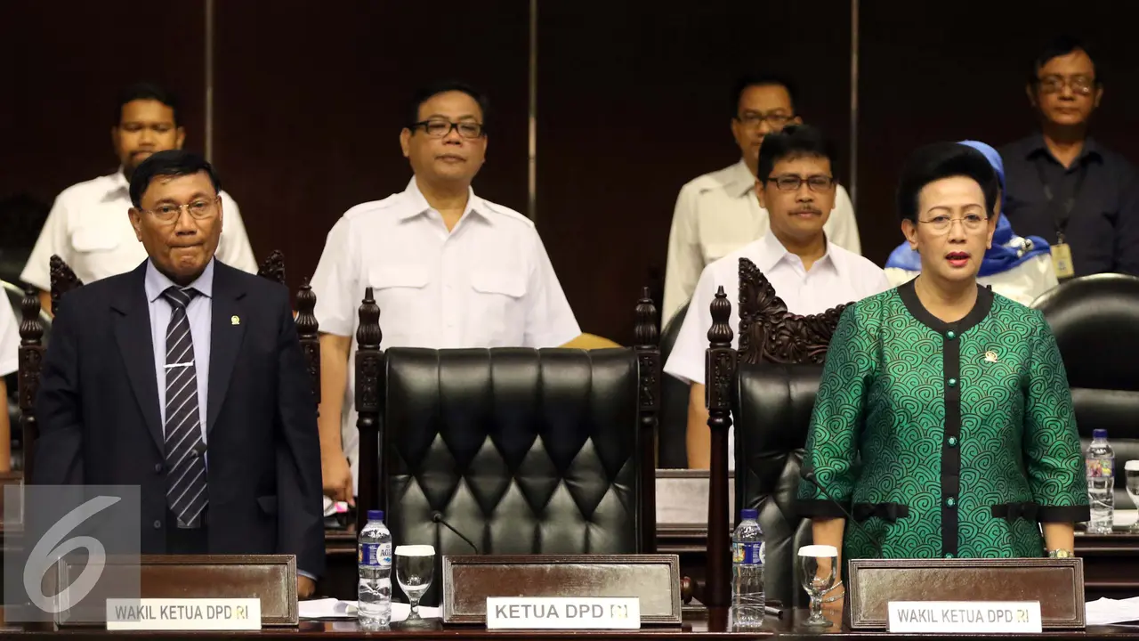20160920-Sidang-paripurna-luar-biasa-BK-DPD-RI-Jakarta-Farouk-Muhammad-AM-Fatwa-Gusti-Kanjeng-Ratu-Hemas-HA