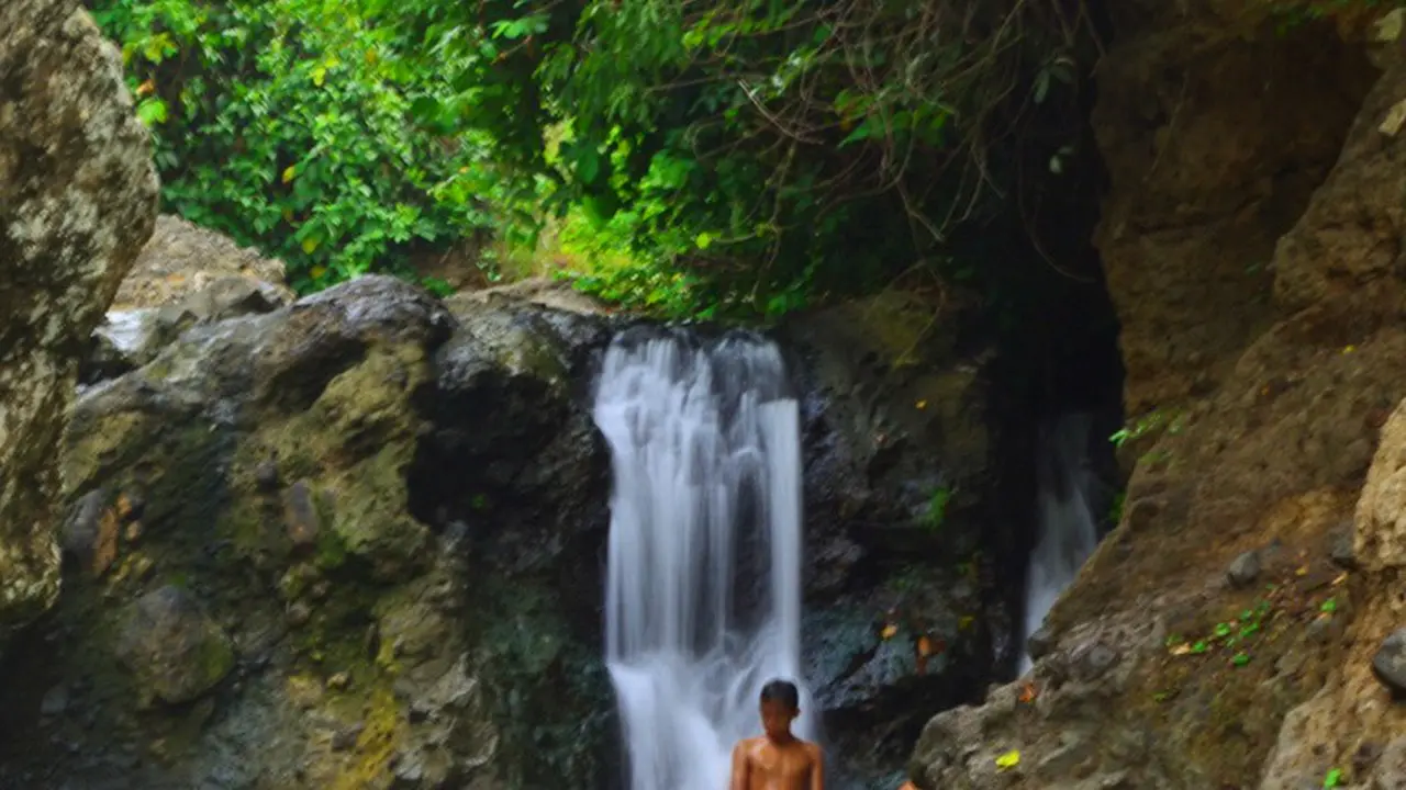Ini Dia Ajaibnya Air Terjun Alami di Semarang