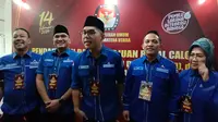 Ketua DPD Partai Demokrat Sumut, Muhammad Lokot Nasution (tengah)