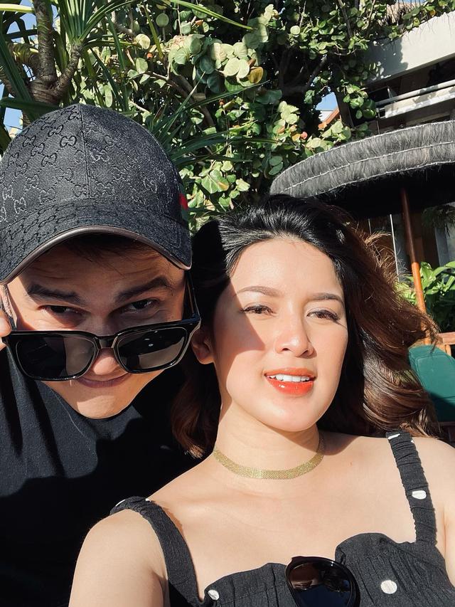 Perut Makin Buncit, Ini 7 Momen Rosiana Dewi Jalani Baby Moon di Bali