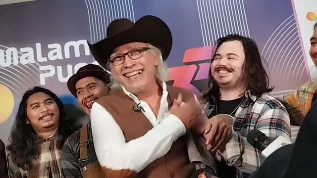 Iwan Fals di HUT SCTV ke 35 Xtraordinary. (M Altaf Jauhar/ Liputan6.com)