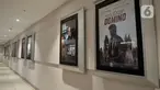 Suasana Cinema XXI di salah satu pusat perbelanjaan kawasan Jakarta Timur ditutup sementara, Senin (23/3/2020). Guna mencegah penyebaran Covid-19, bioskop Cinema XXI di DKI Jakarta dan beberapa kota di Indonesia ditutup sementara mulai hari ini hingga 5 April 2020. (merdeka.com/Iqbal S. Nugroho)