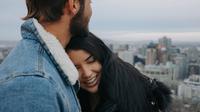 Ilustrasi pasangan cinta, romantis. (Photo by Lauren Richmond on Unsplash)