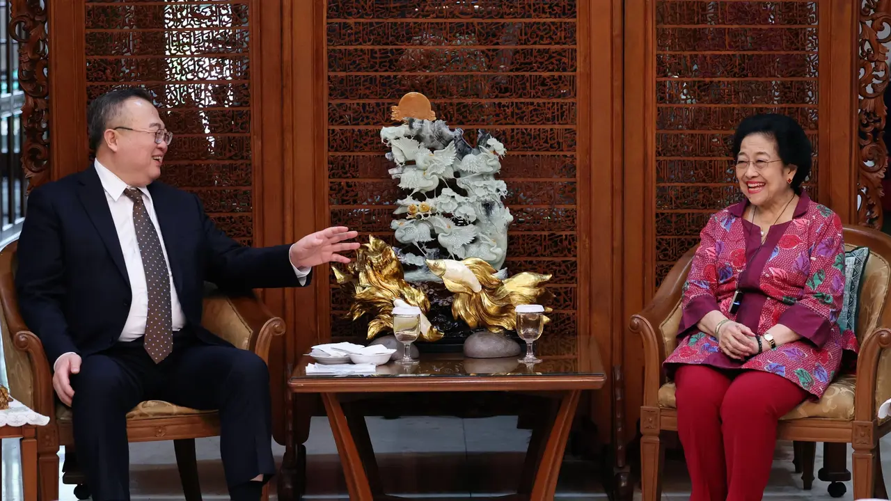 Ketua Umum PDI Perjuangan (PDIP) Megawati Soekarnoputri menerima kedatangan Menteri Departemen Hubungan Internasional Komite Sentral Partai Komunis China (IDCPC), Liu Jianchao.