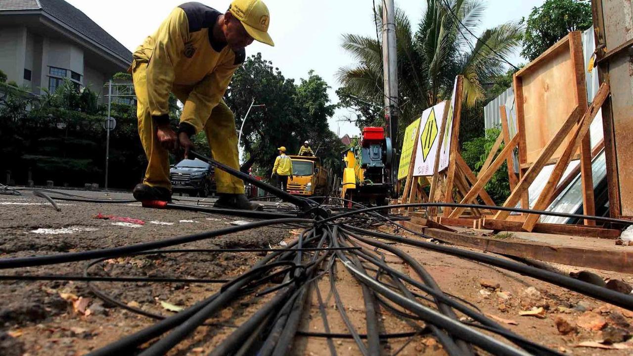 Kabel Semrawut Jakarta Menelan Korban