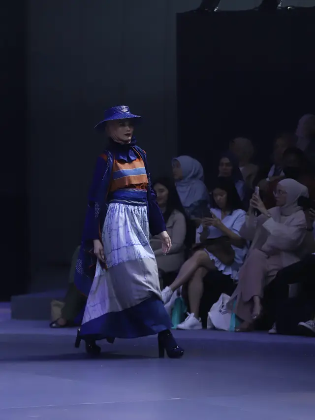 Foto salah satu fashion show  LUVNIC by Luffi dari KPw BI Provinsi Daerah Istimewa Yogyakarta