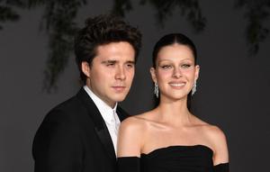 Brooklyn Beckham dan Nicola Peltz menghadiri Academy Museum Gala di tahun ke-2 di Academy Museum of Motion Pictures di Los Angeles, California, Amerika Serikat, 15 Oktober 2022. (Jon Kopaloff/Getty Images/AFP)