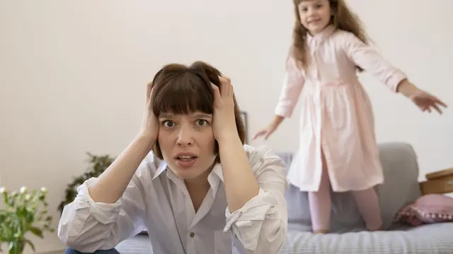 Mengenal Apa Itu Whispering Parenting (photo by freepik.com)