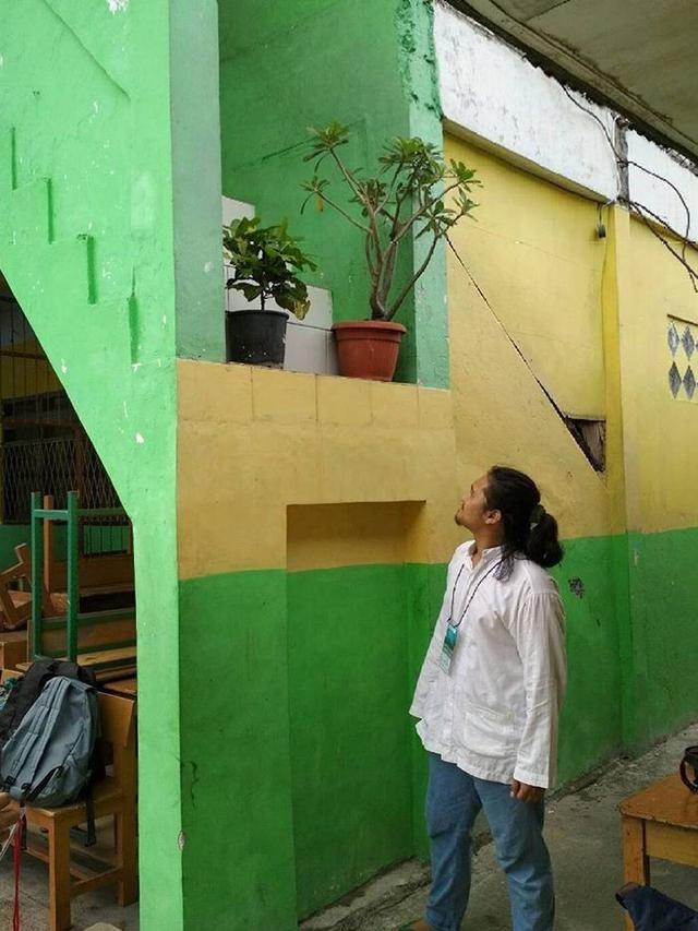 6 Potret Rumah dengan Cat Tidak Biasa Ini Kelewat Unik, Bikin Heran