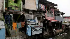Suasana permukiman padat penduduk di kawasan Kebon Melati, Jakarta, Selasa (10/6/2025). (Liputan6.com/Herman Zakharia)
