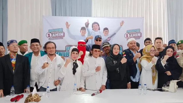 Rhoma Irama bersama dengan penggemarnya yang dikenal sebagai Rhomais,  memunculkan keprihatinan atas dugaan kecurangan dalam Pemilihan Umum 2024.