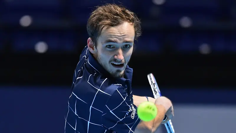 FOTO: Daniil Medvedev Raih Gelar Juara ATP Finals