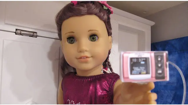 News Flash: Boneka Ini Dapat Memantau Diabetes pada Anak