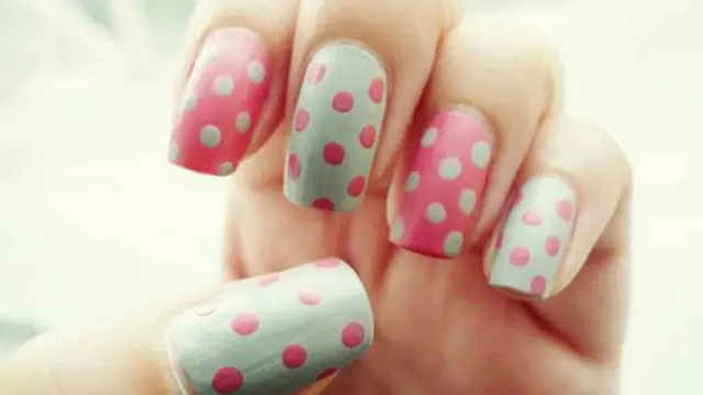 Beauty Fix: Polkadot Nails