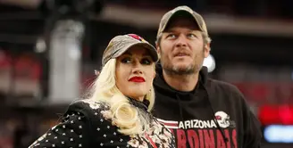 Kabar terbaru kembali datang dari Gwen Stefani. Penyanyi cantik ini dikabarkan sedang hamil dan mengandung anak dari Blake Shelton. Rumor ini muncul setelah Gwen berkunjung ke dokter kandungan. (AFP/Christian Petersen)