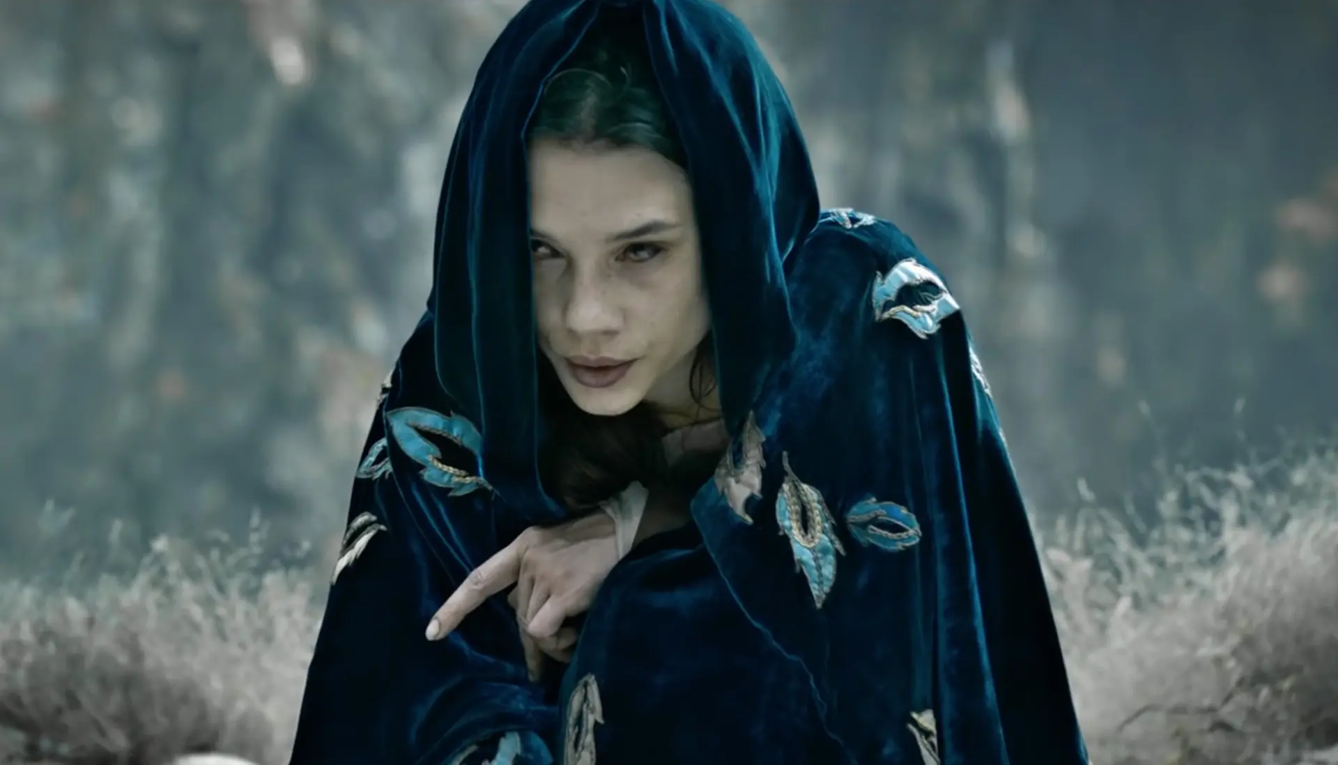 Astrid Berges-Frisbey dalam King Arthur: Legend of the Sword. (themillimetre.com)