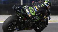 Pembalap Yamaha Tech 3, Johann Zarco saat beraksi pada latihan bebas MotoGP Argentina 2018. (Juan MABROMATA / AFP)