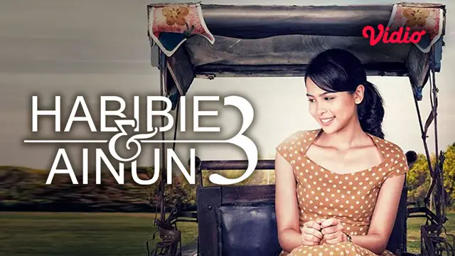 Maudy Ayunda dalam poster film Habibie & Ainun 3