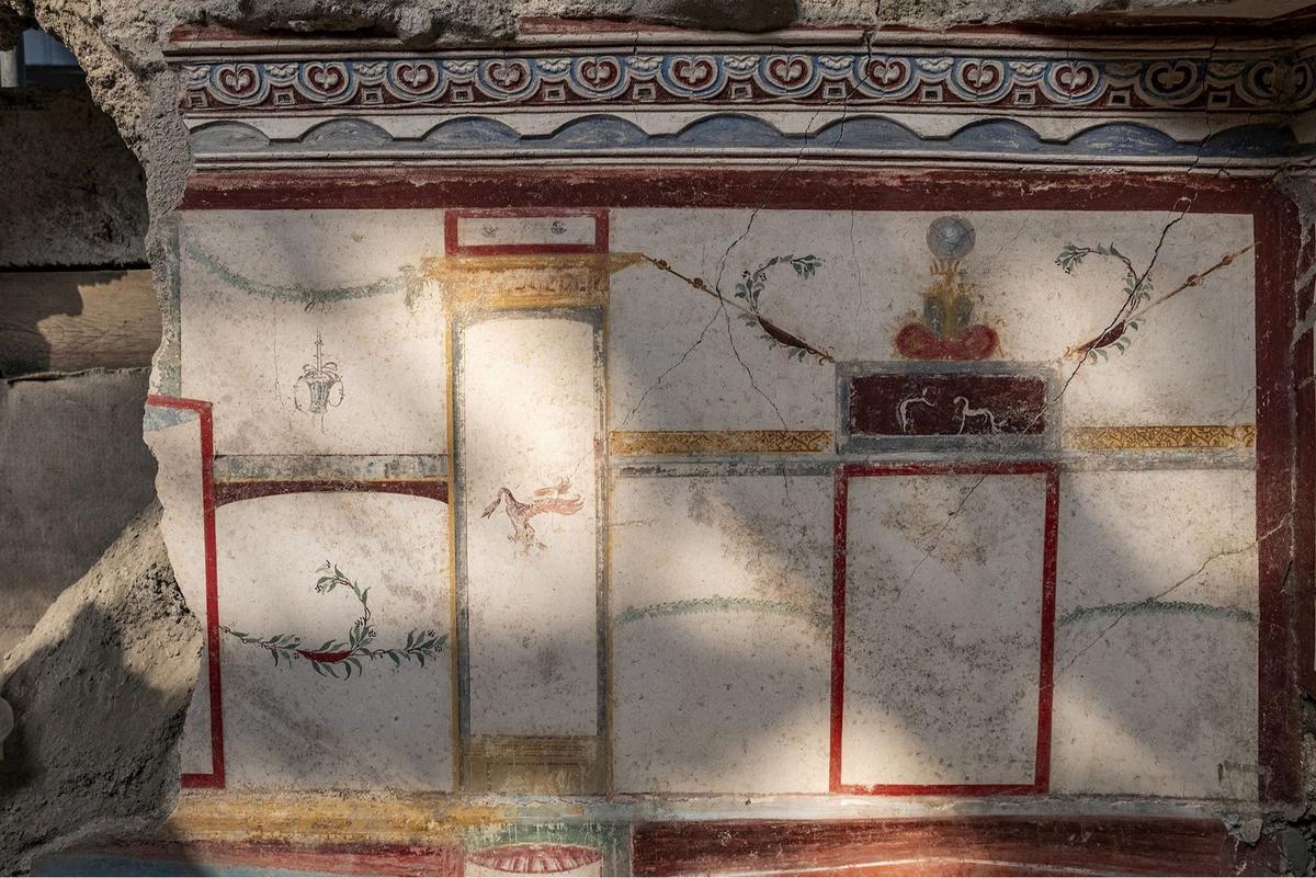 Penampakan Mural Mitologis Ditemukan di Reruntuhan Kota Kuno Pompeii